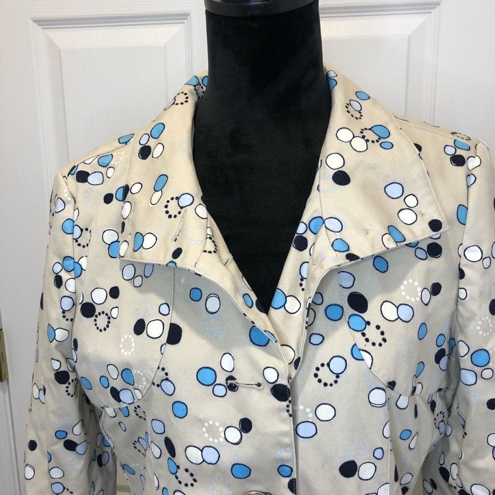 I.e. button down tan trench coat with pockets size large - Picture 3 of 14